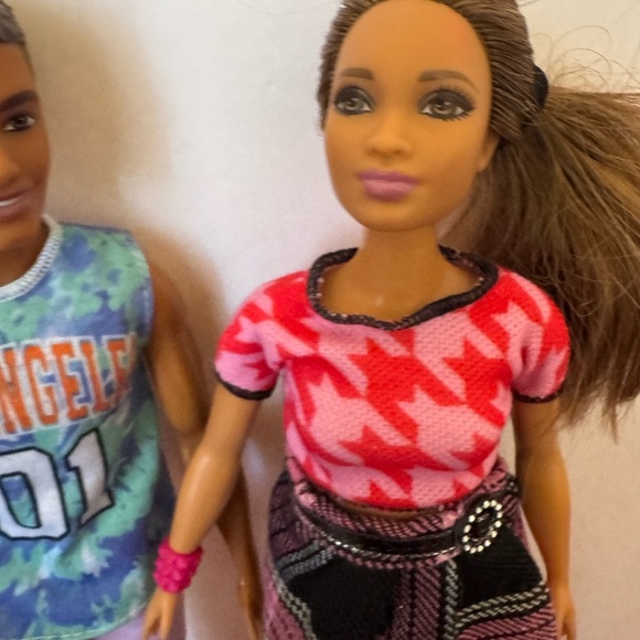 Barbie Ken Fashionistas Doll 212 Prosthetic Leg And Curvy Fashionistas Barbie - Picture 5 of 7